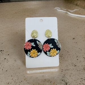 Boho-Chic Floral Daisy Polymer Clay Earrings